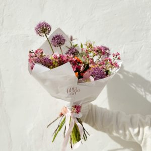 Ramo de temporada en colores vivos