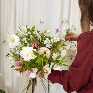 Ramo de temporada de la flor principal del mes